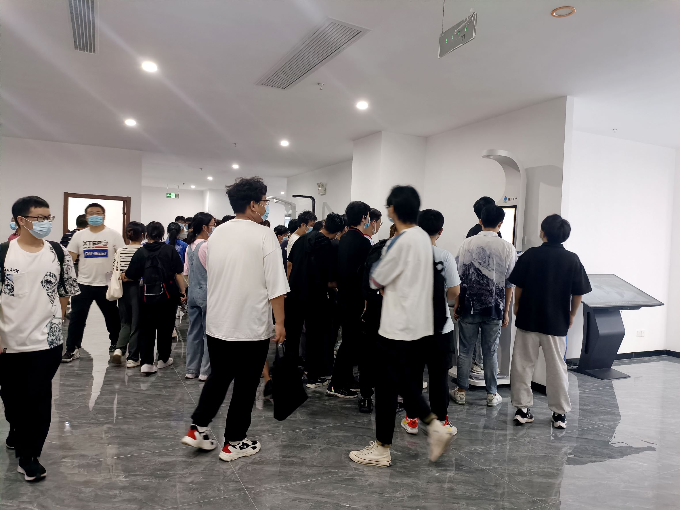 安理大人工智能学院授牌仪式在南宫28NG相信品牌力量举行