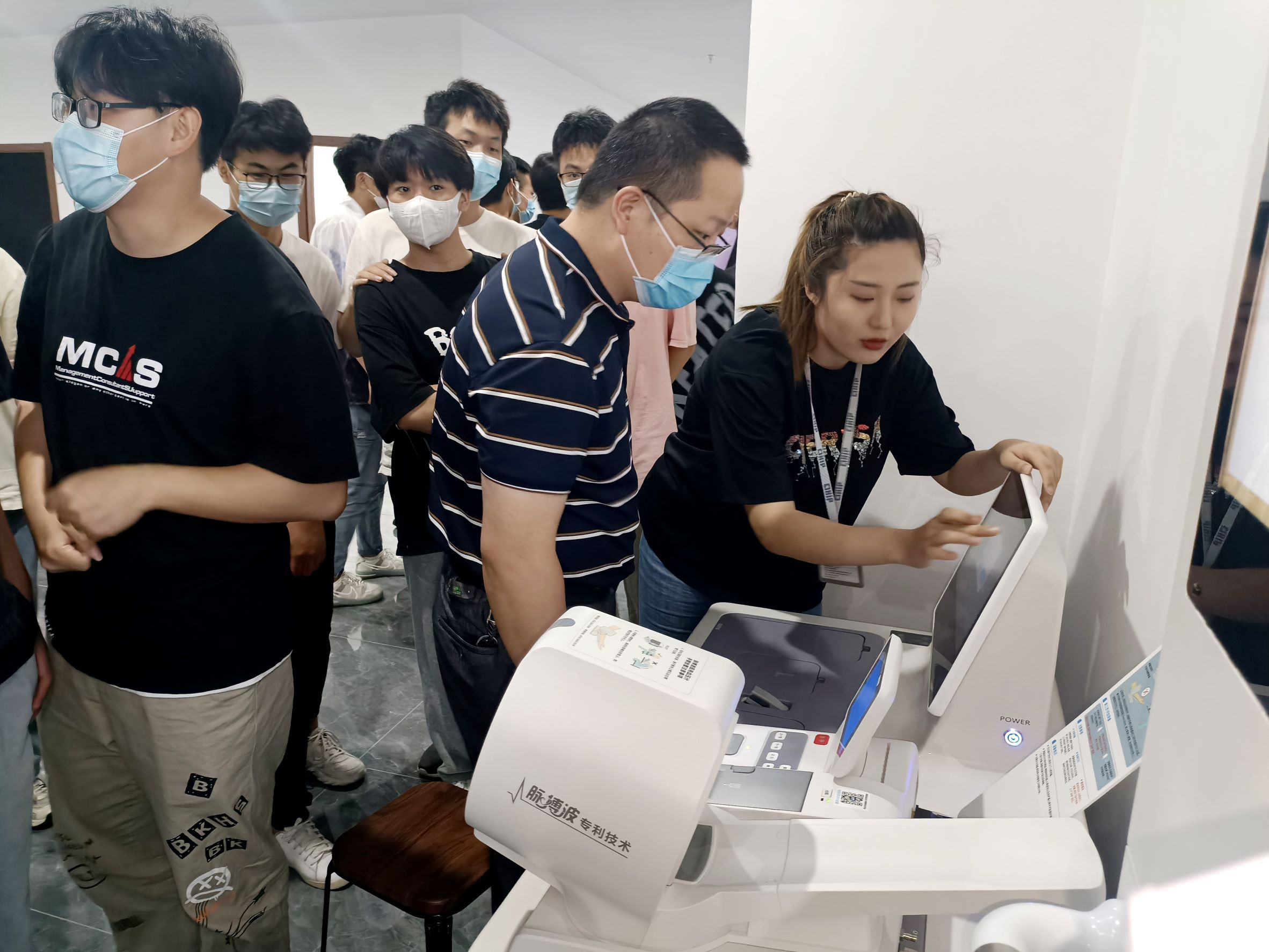 安理大人工智能学院授牌仪式在南宫28NG相信品牌力量举行